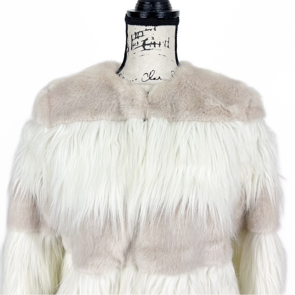 SOLD! ZARA Womens Faux Fur Coat - Picture 5 of 14
